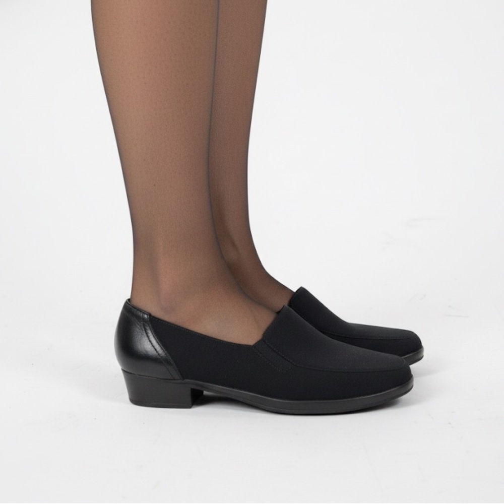 𝅺AMALFI by Rangoni Black Low Heel Leather and Elastic Comfort Loafers Sz 7.5